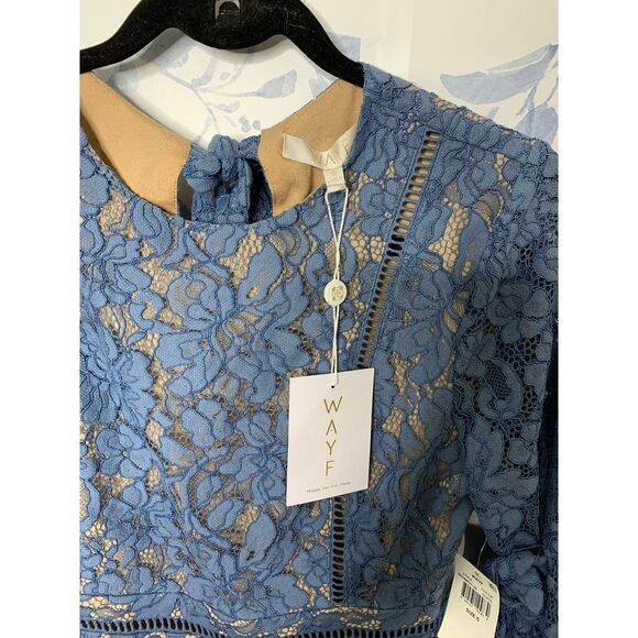 WAYF Lace Print Dress With Bell Sleeves NWT Size Small - Picture 4 of 6